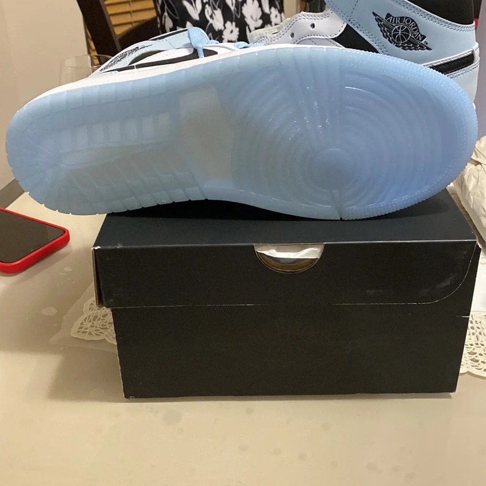 Jordan 1 - Picture 4 of 4